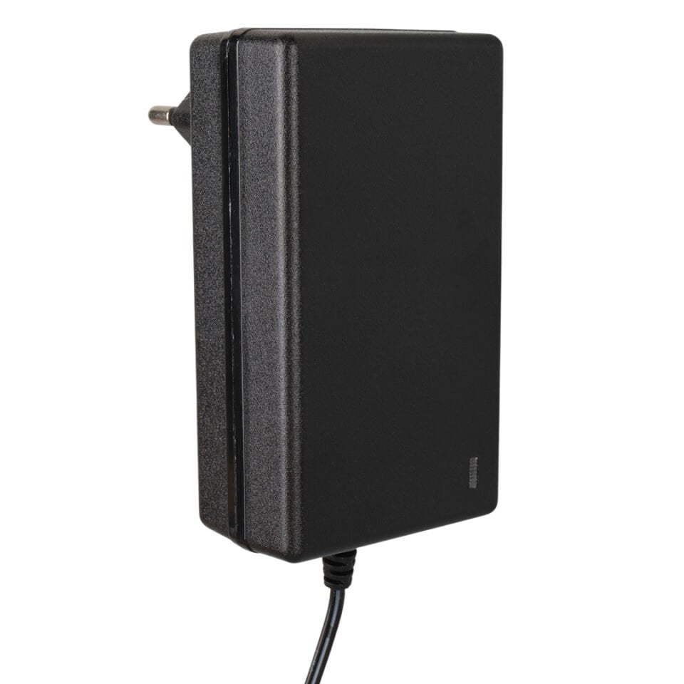 Pilsan Emsali Akülü Araba Şarj Cihazı – Hızlı ve Güvenli 12V